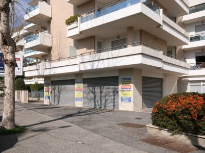 Vetrine su via Foce Micina