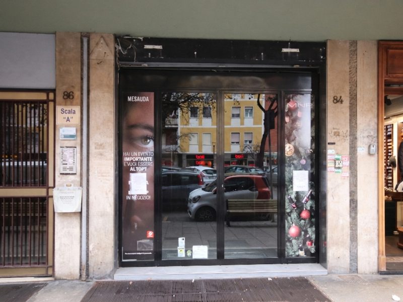 Locale commerciale - 1 Vetrina - Viale Guglielmo Marconi 84 - Roma